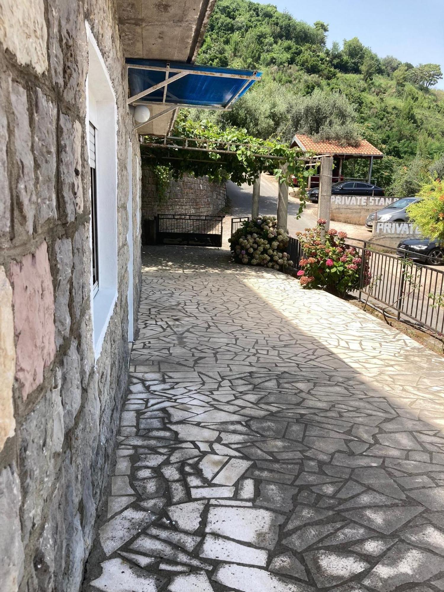 Guest House Garden Budva Luaran gambar